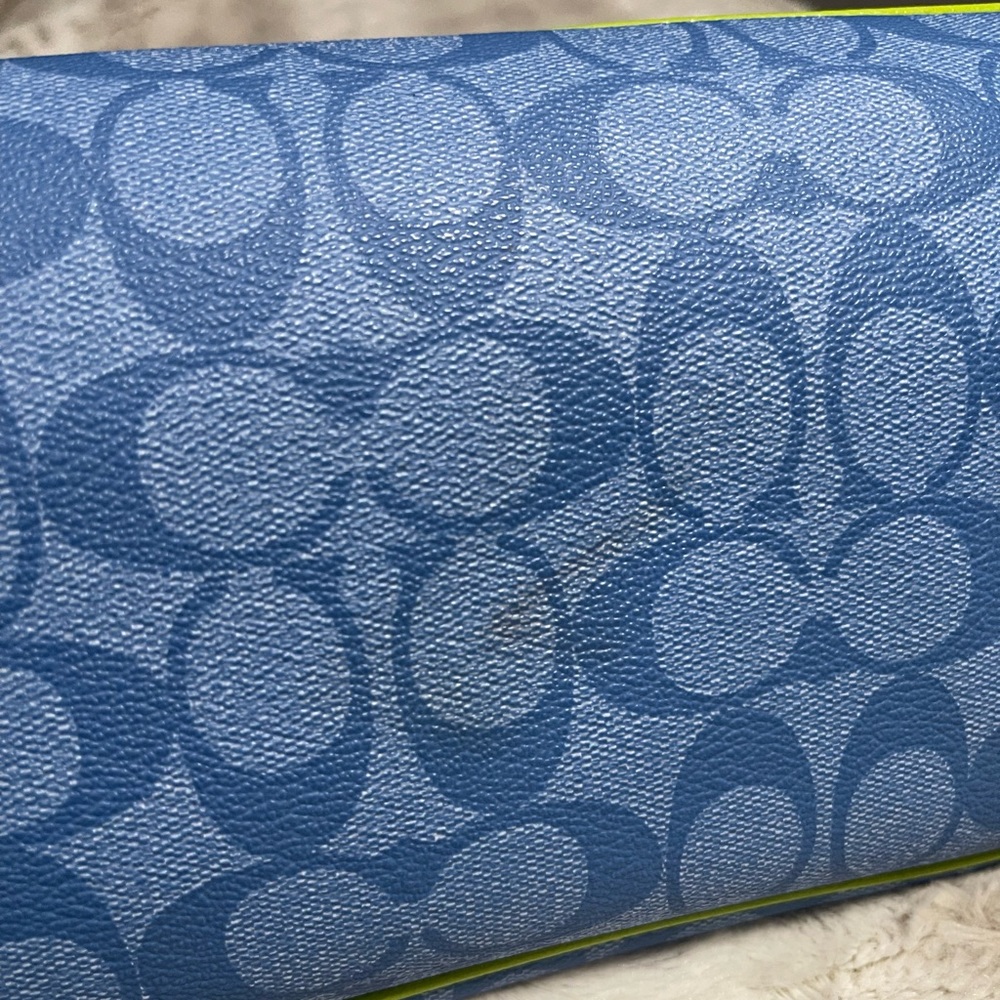 Coach Shoulder Bag - Picture 3 of 10
